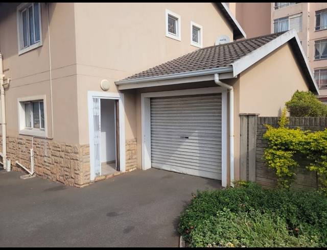 2 BEDROOM APARTMENT FOR SALE IN MONTCLAIR